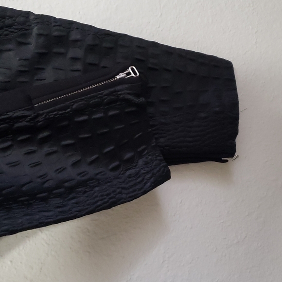 Maje Croc Embossed Skinny Pants Zip Ankle, Color Black, Size 36 - Picture 5 of 16